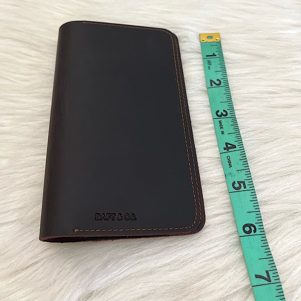 DAFT & CO - BROWN LEATHER COMPACT BIFOLD WALLET WITH PEN - Picture 8 of 10